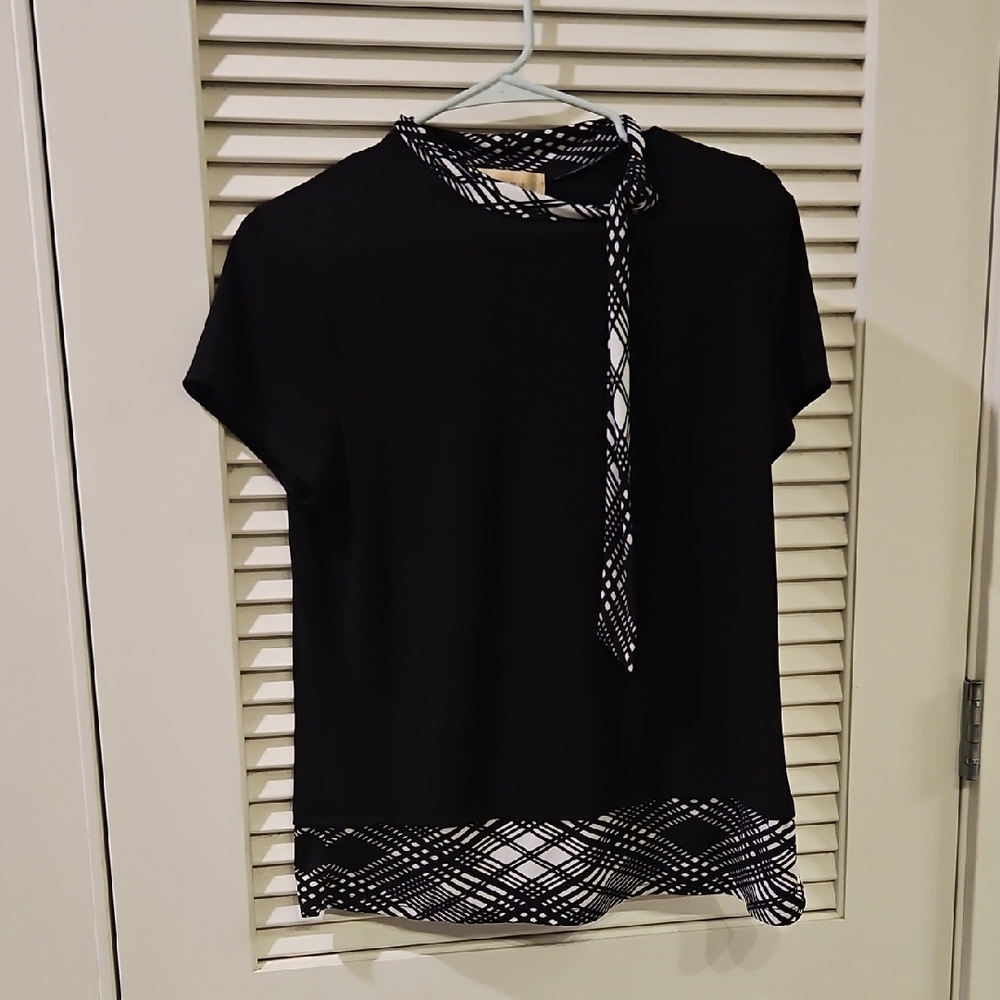 Elegant Black and White Women's Top